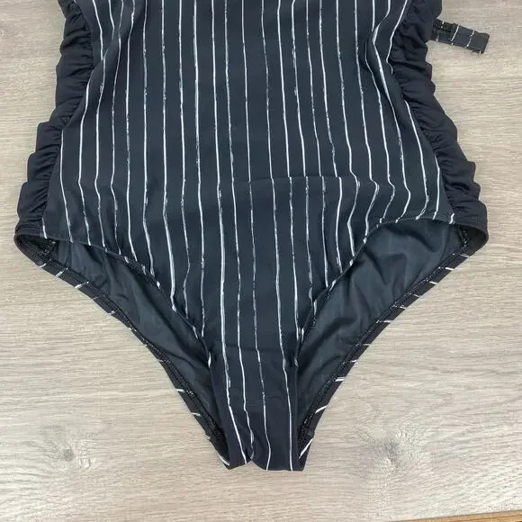 Hot Topic Disney Nightmare Before Christmas Jack Skellington Swimsuit Sz.XL - Picture 7 of 16